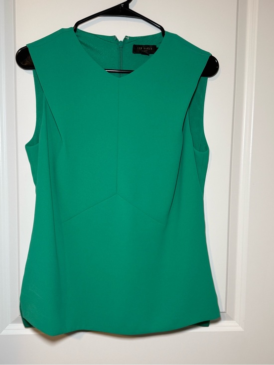 Ted Baker Tops - Ted Baker Emerald Green Sleeveless V-Neck Shell Top